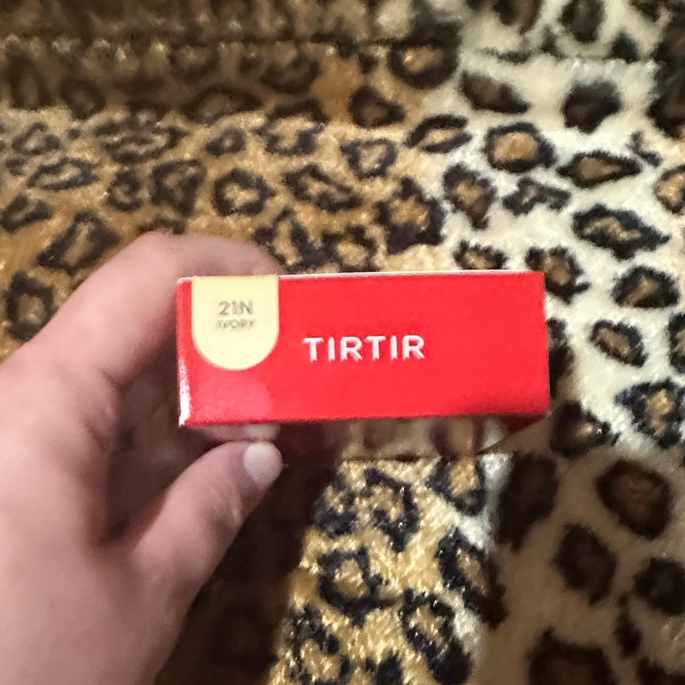 TIRTIR Mask Fit Red Cushion - 21N Ivory (Red Compact) - Picture 3 of 3